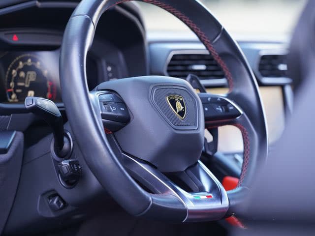 2022 Lamborghini Urus — 7