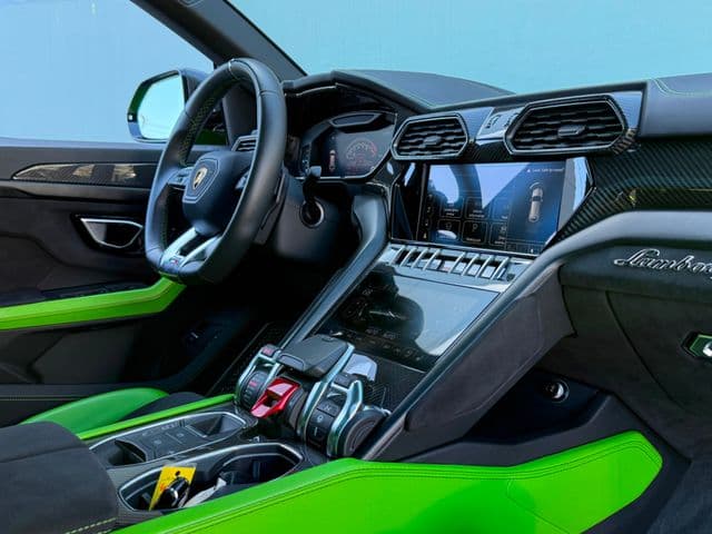 2021 Lamborghini Urus — 8