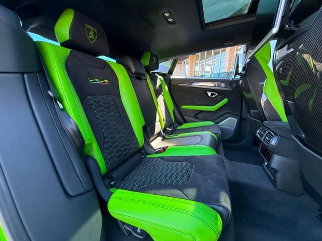 2021 Lamborghini Urus — 10