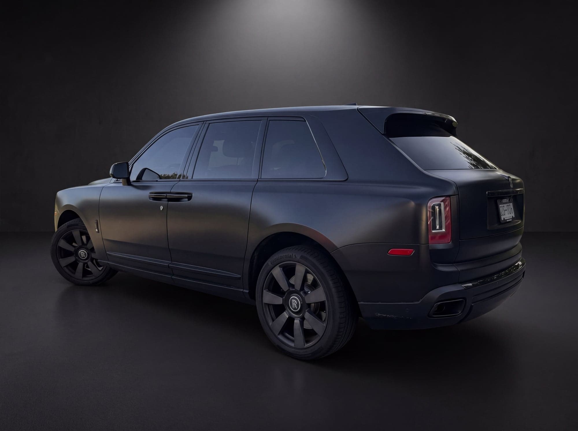 2022 Rolls-Royce Cullinan — view 2